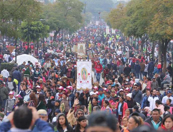 Grupo Lomas Rinde Homenaje a la Virgen de Guadalupe